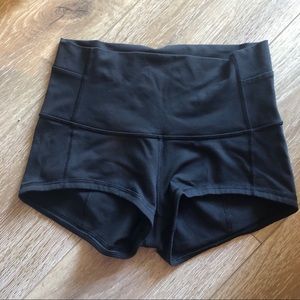 Lululemon Wunder Short